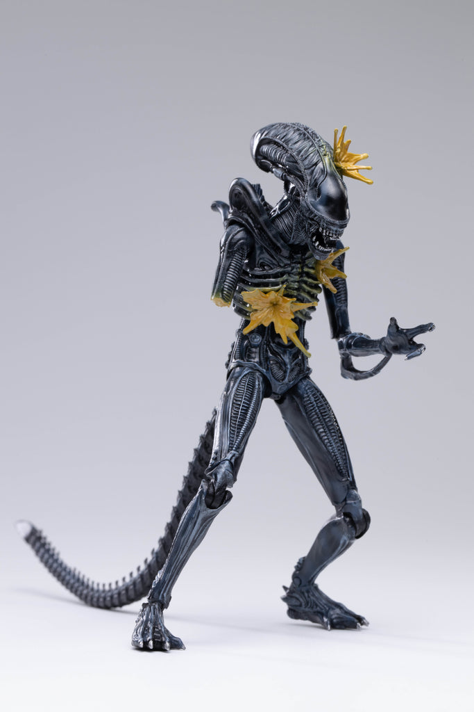 HIYA Aliens: Battle Damage Alien Warrior PX 1/18 Scale Figure